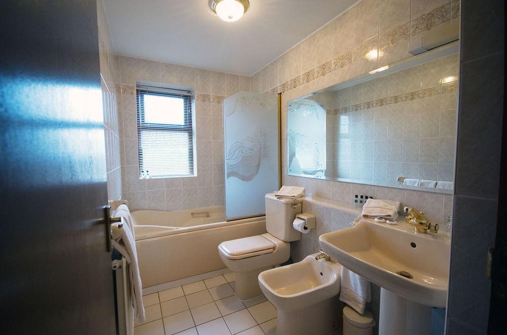 Grimstock Country House Hotel Бирмингам Екстериор снимка